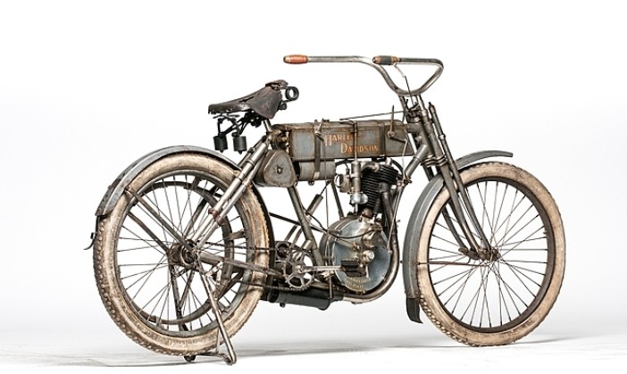 これはバイク遺産級！1907年製のハーレーダビッドソン、驚きの評価額